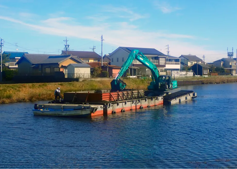 土運搬船による土砂運搬